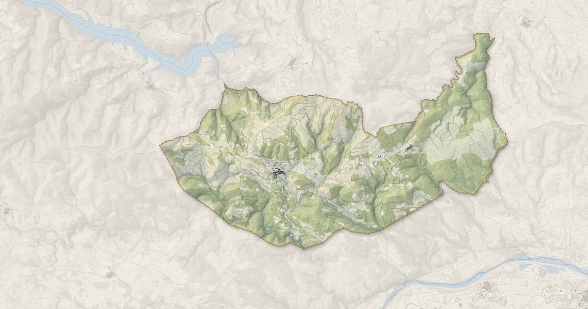 Portrait cartographique de Bélesta : relief, eau, forêts, bâti et voies, calculés à partir des données de l'IGN