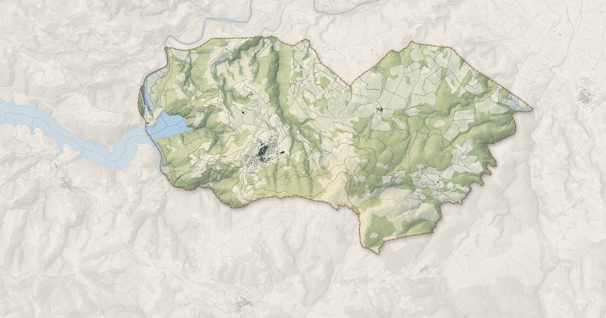 Portrait cartographique de Cassagnes : relief, eau, forêts, bâti et voies, calculés à partir des données de l'IGN