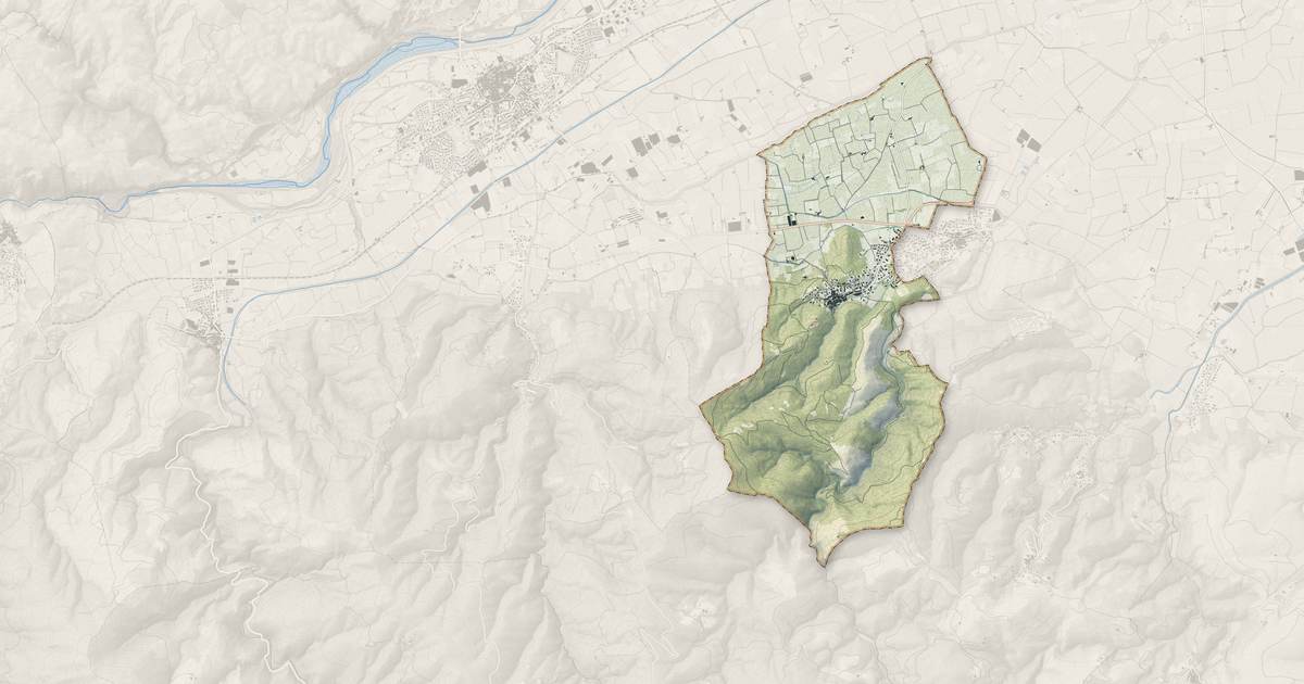 Portrait cartographique de Corbère : relief, eau, forêts, bâti et voies, calculés à partir des données de l'IGN