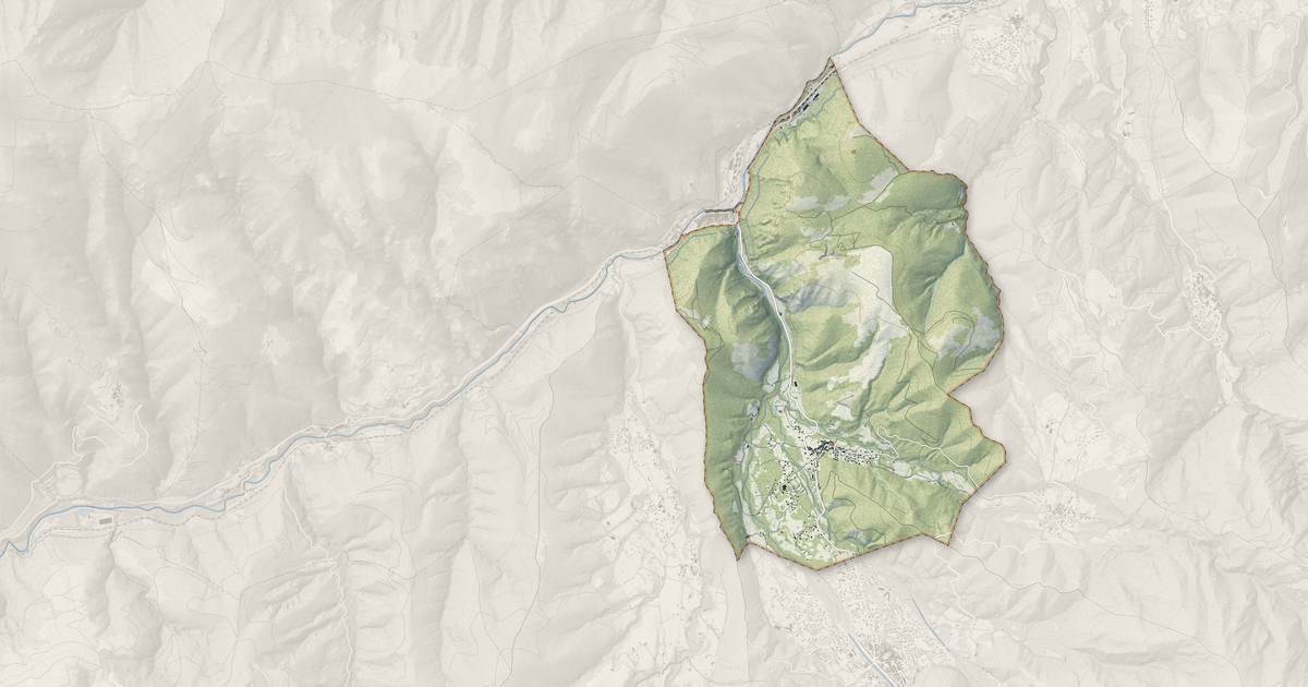 Portrait cartographique de Corneilla-de-Conflent : relief, eau, forêts, bâti et voies, calculés à partir des données de l'IGN