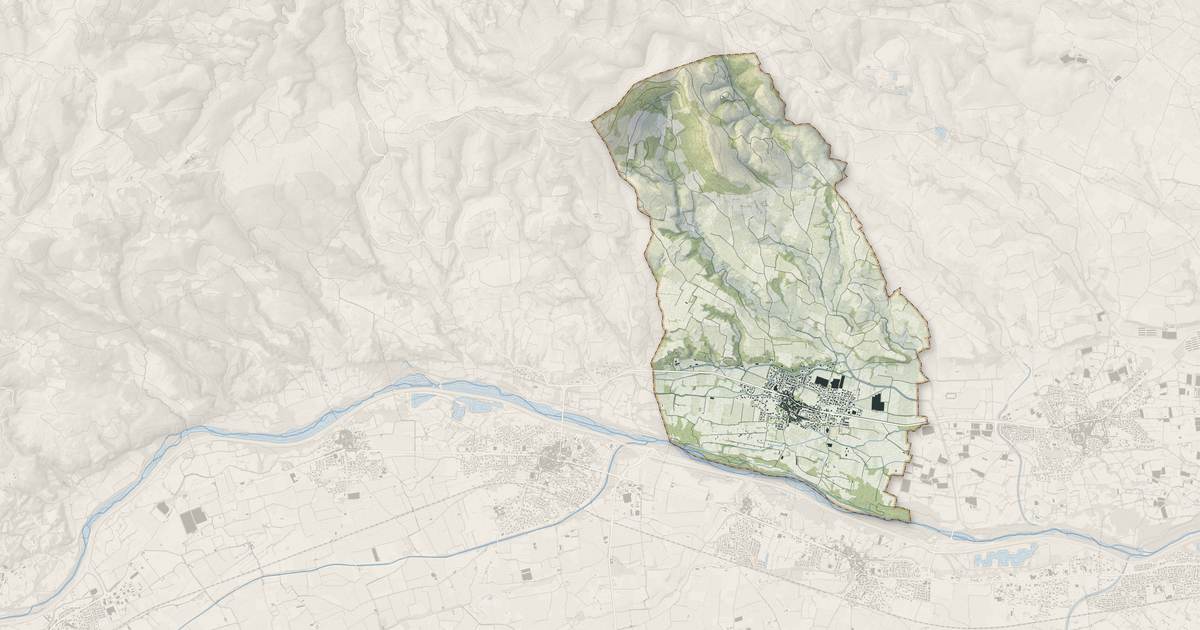 Portrait cartographique de Corneilla-la-Rivière : relief, eau, forêts, bâti et voies, calculés à partir des données de l'IGN
