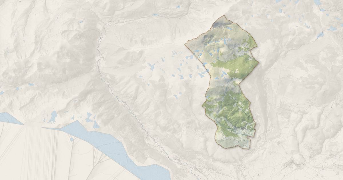 Portrait cartographique de Dorres : relief, eau, forêts, bâti et voies, calculés à partir des données de l'IGN