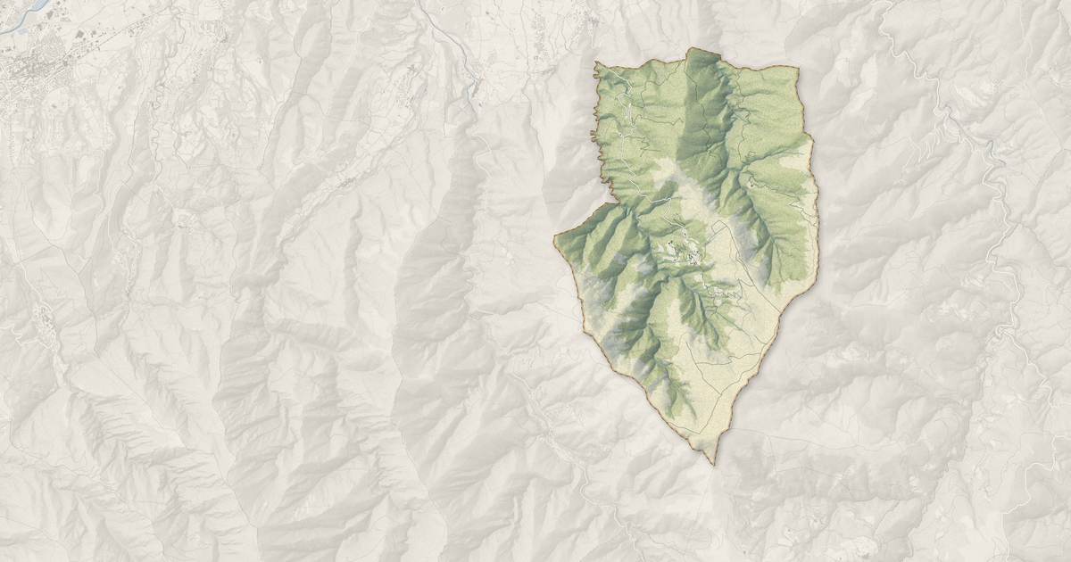 Portrait cartographique de Glorianes : relief, eau, forêts, bâti et voies, calculés à partir des données de l'IGN