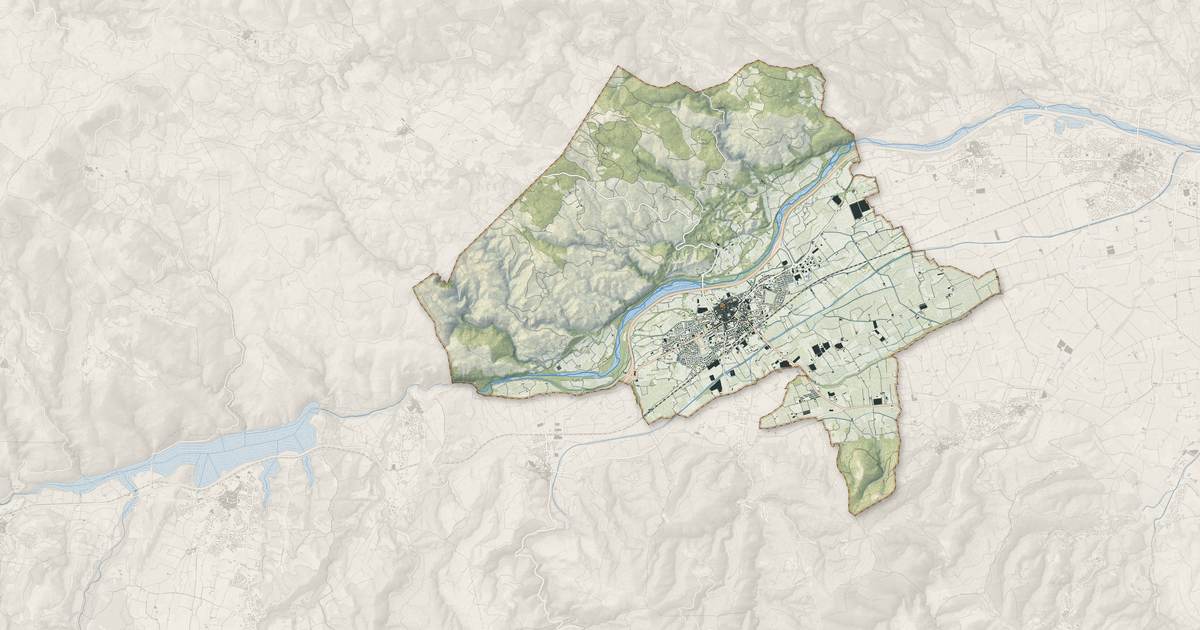 Portrait cartographique de Ille-sur-Têt : relief, eau, forêts, bâti et voies, calculés à partir des données de l'IGN