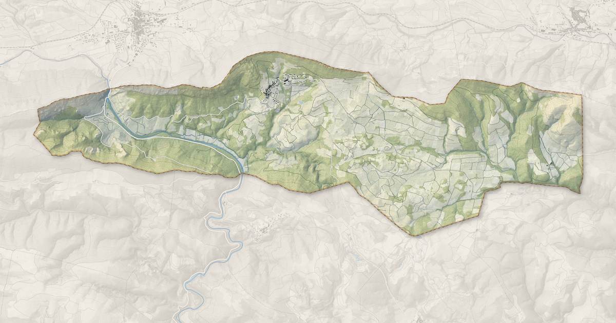 Portrait cartographique de Lesquerde : relief, eau, forêts, bâti et voies, calculés à partir des données de l'IGN