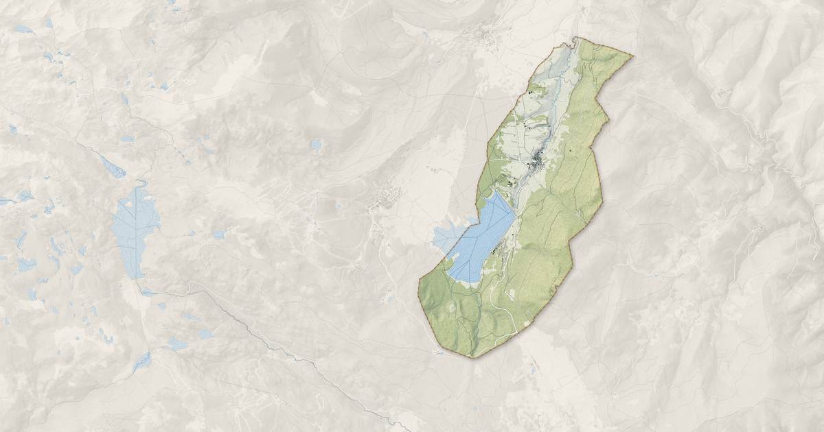 Portrait cartographique de Matemale : relief, eau, forêts, bâti et voies, calculés à partir des données de l'IGN