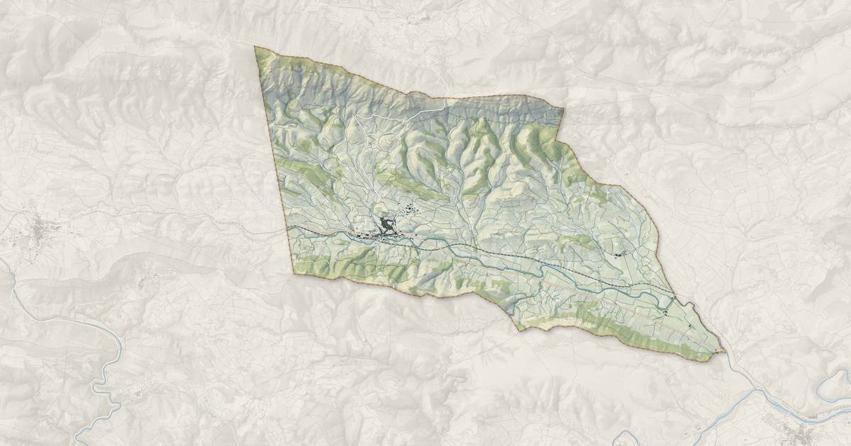 Portrait cartographique de Maury : relief, eau, forêts, bâti et voies, calculés à partir des données de l'IGN
