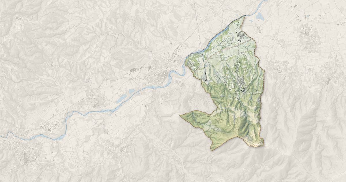 Portrait cartographique de Montesquieu-des-Albères : relief, eau, forêts, bâti et voies, calculés à partir des données de l'IGN
