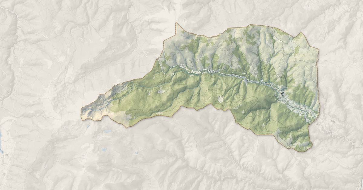 Portrait cartographique de Mosset : relief, eau, forêts, bâti et voies, calculés à partir des données de l'IGN