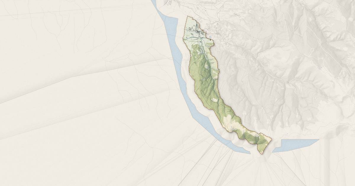 Portrait cartographique de Palau-de-Cerdagne : relief, eau, forêts, bâti et voies, calculés à partir des données de l'IGN
