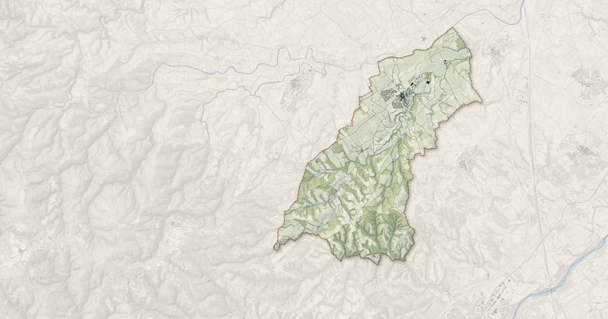 Portrait cartographique de Passa : relief, eau, forêts, bâti et voies, calculés à partir des données de l'IGN