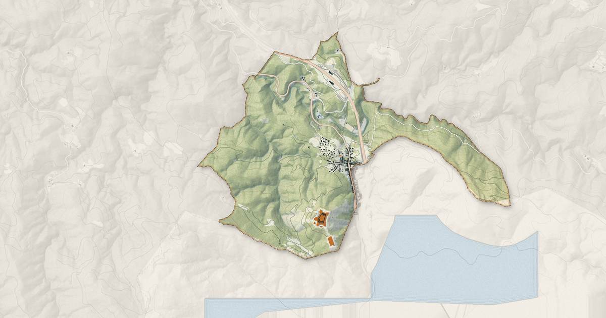 Portrait cartographique de Le Perthus : relief, eau, forêts, bâti et voies, calculés à partir des données de l'IGN