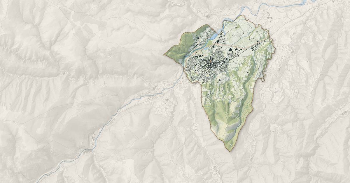 Portrait cartographique de Prades : relief, eau, forêts, bâti et voies, calculés à partir des données de l'IGN