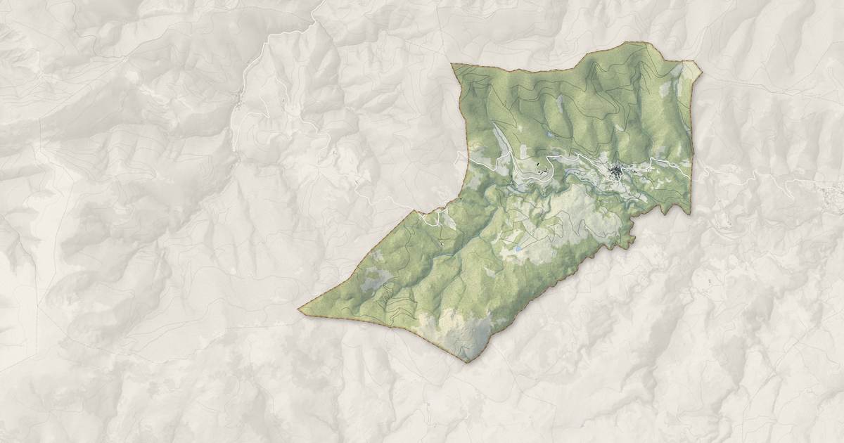 Portrait cartographique de Rabouillet : relief, eau, forêts, bâti et voies, calculés à partir des données de l'IGN