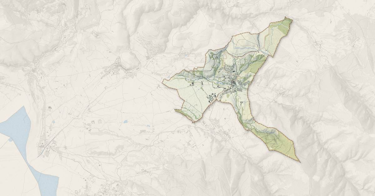 Portrait cartographique de Saillagouse : relief, eau, forêts, bâti et voies, calculés à partir des données de l'IGN