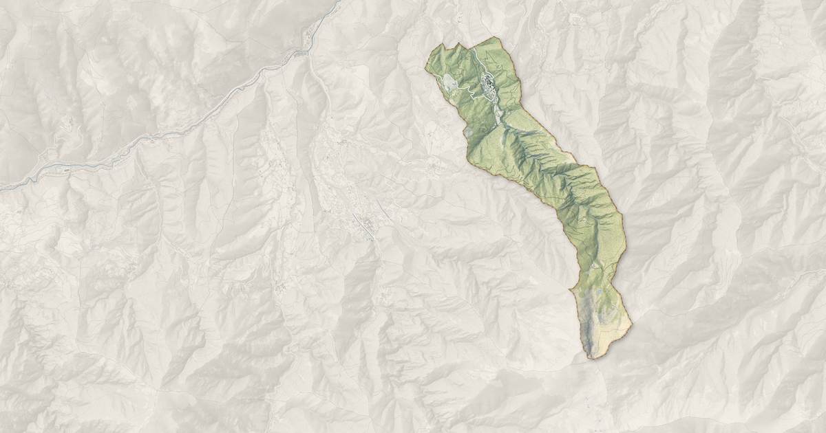 Portrait cartographique de Taurinya : relief, eau, forêts, bâti et voies, calculés à partir des données de l'IGN