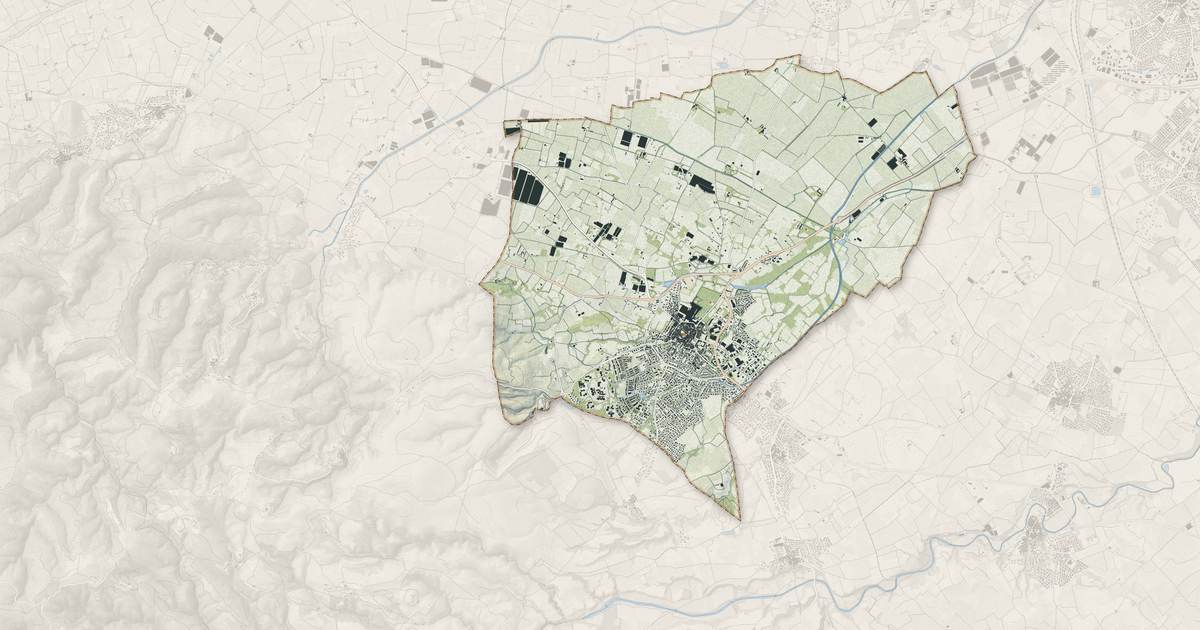 Portrait cartographique de Thuir : relief, eau, forêts, bâti et voies, calculés à partir des données de l'IGN