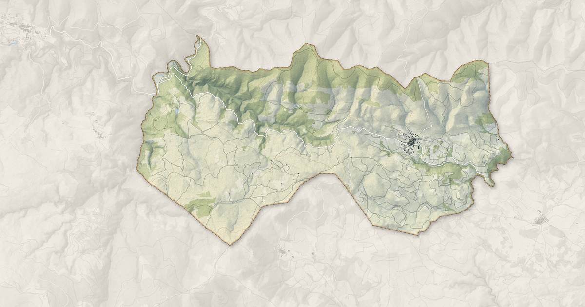 Portrait cartographique de Trévillach : relief, eau, forêts, bâti et voies, calculés à partir des données de l'IGN