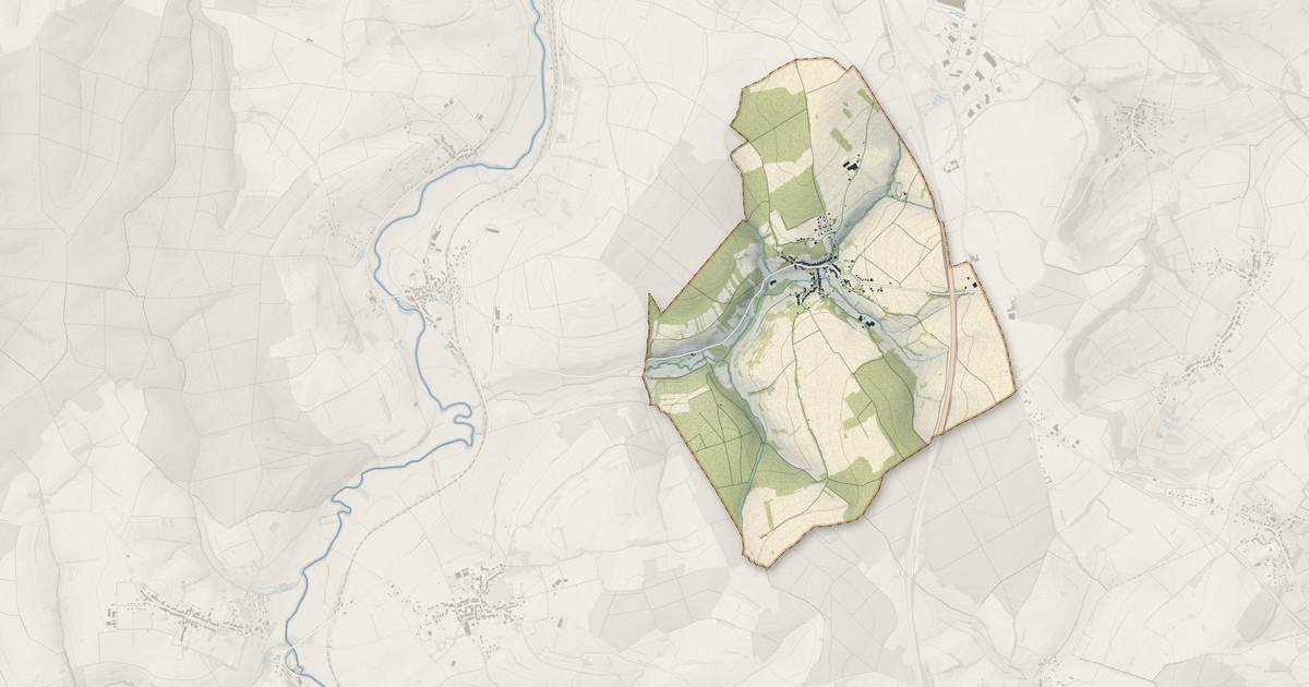 Portrait cartographique de Burbach : relief, eau, forêts, bâti et voies, calculés à partir des données de l'IGN