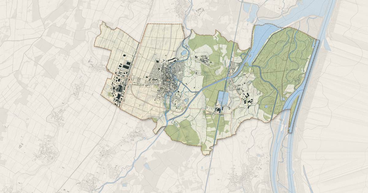 Portrait cartographique de Erstein : relief, eau, forêts, bâti et voies, calculés à partir des données de l'IGN
