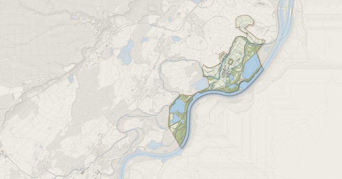 Portrait cartographique de Fort-Louis : relief, eau, forêts, bâti et voies, calculés à partir des données de l'IGN