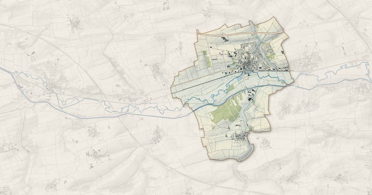 Portrait cartographique de Hochfelden : relief, eau, forêts, bâti et voies, calculés à partir des données de l'IGN