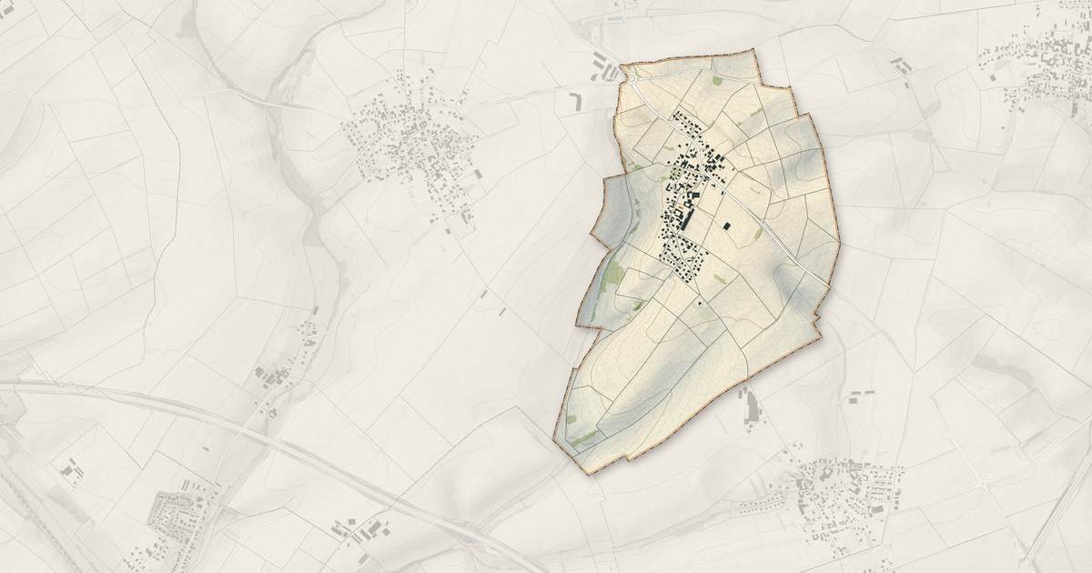Portrait cartographique de Hochstett : relief, eau, forêts, bâti et voies, calculés à partir des données de l'IGN