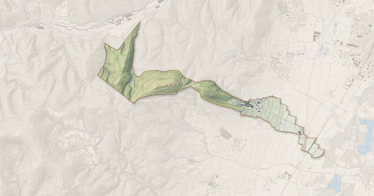 Portrait cartographique de Orschwiller : relief, eau, forêts, bâti et voies, calculés à partir des données de l'IGN
