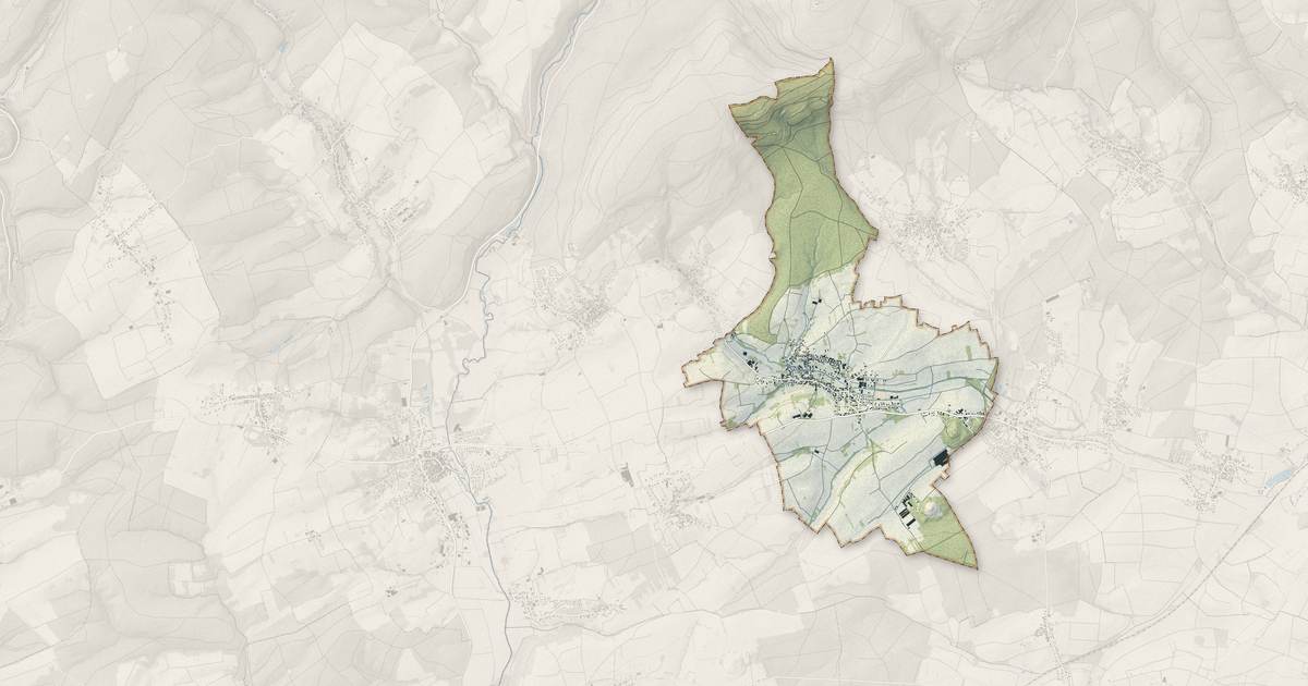 Portrait cartographique de Preuschdorf : relief, eau, forêts, bâti et voies, calculés à partir des données de l'IGN