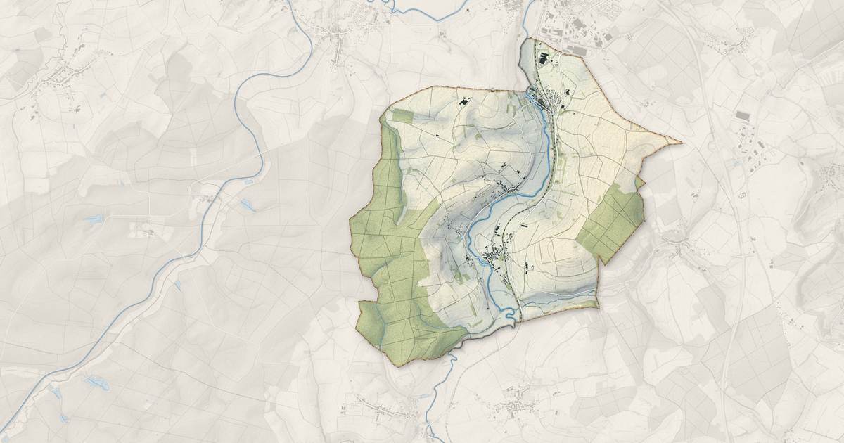 Portrait cartographique de Sarrewerden : relief, eau, forêts, bâti et voies, calculés à partir des données de l'IGN