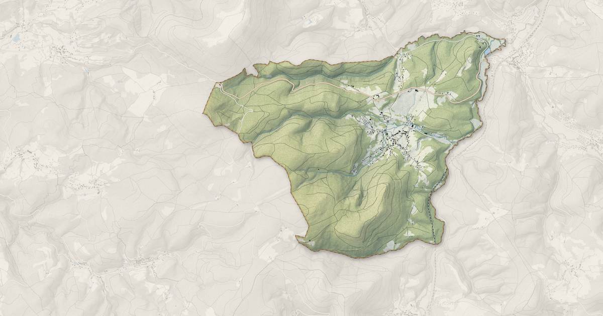 Portrait cartographique de Saulxures : relief, eau, forêts, bâti et voies, calculés à partir des données de l'IGN