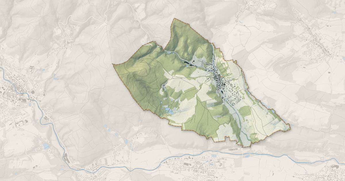 Portrait cartographique de Bourbach-le-Bas : relief, eau, forêts, bâti et voies, calculés à partir des données de l'IGN