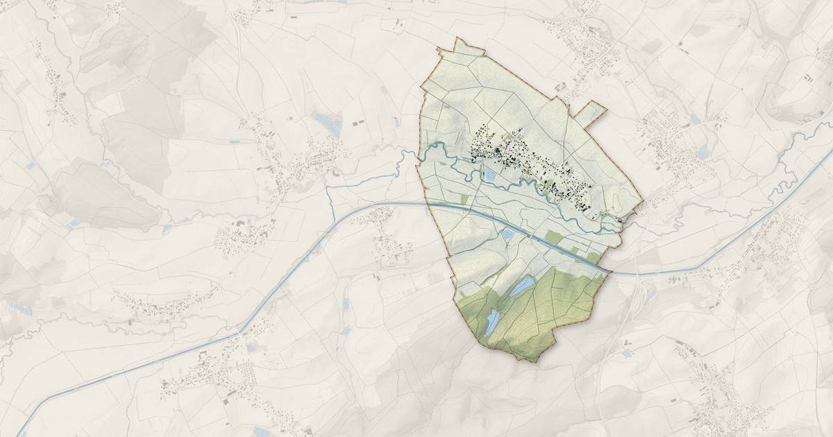 Portrait cartographique de Saint-Bernard : relief, eau, forêts, bâti et voies, calculés à partir des données de l'IGN