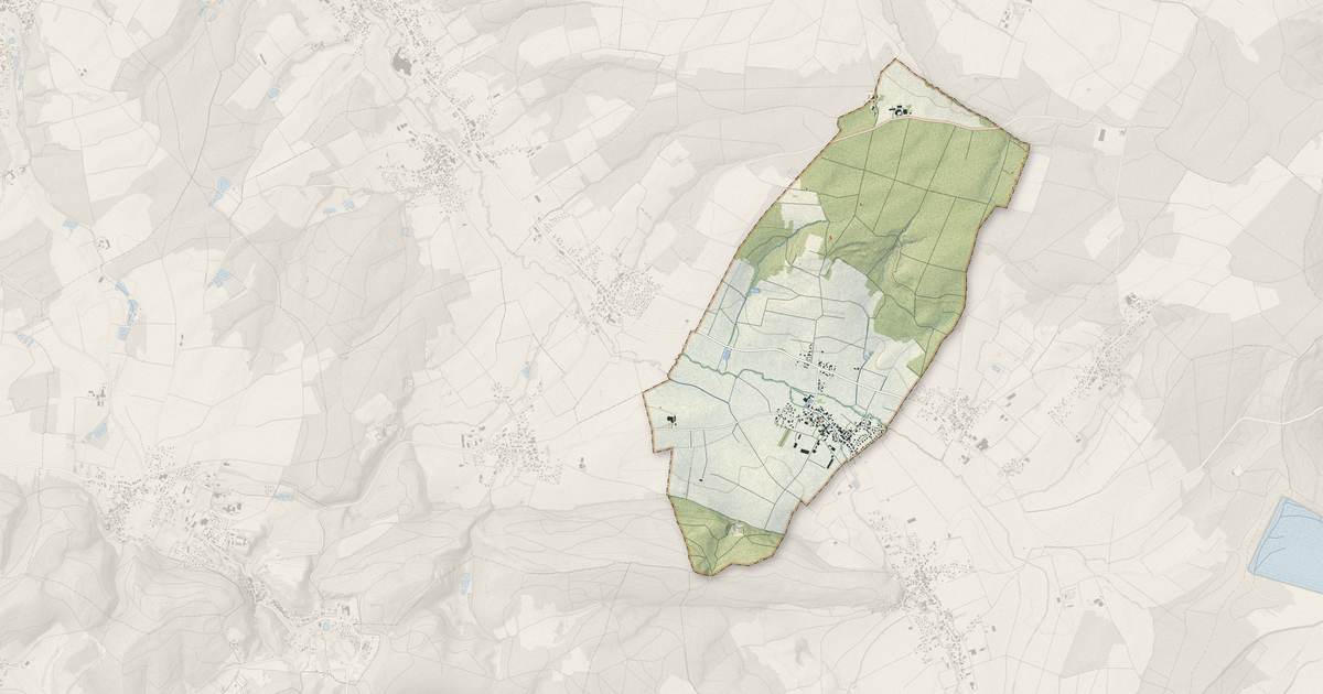 Portrait cartographique de Fislis : relief, eau, forêts, bâti et voies, calculés à partir des données de l'IGN
