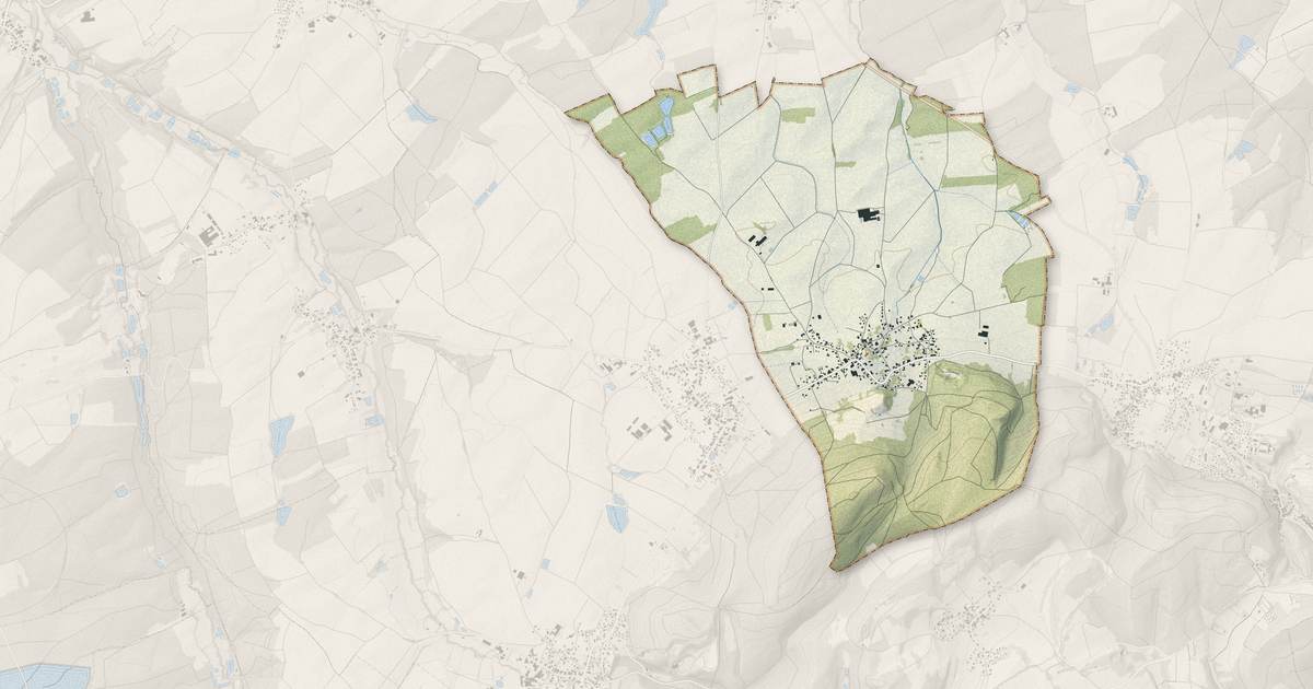 Portrait cartographique de Kœstlach : relief, eau, forêts, bâti et voies, calculés à partir des données de l'IGN