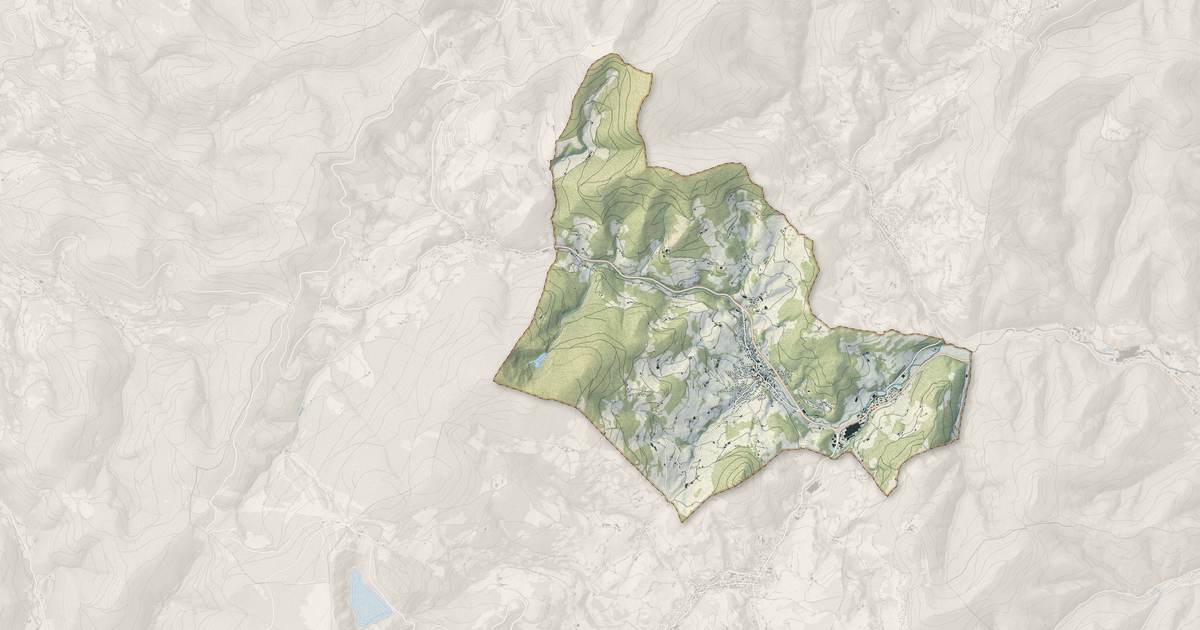 Portrait cartographique de Lapoutroie : relief, eau, forêts, bâti et voies, calculés à partir des données de l'IGN