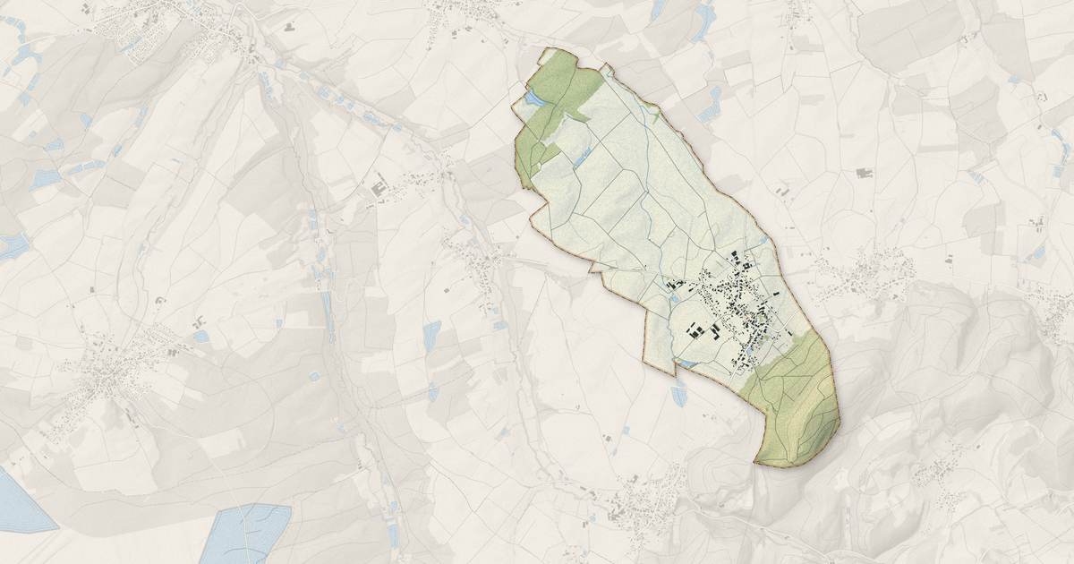 Portrait cartographique de Mœrnach : relief, eau, forêts, bâti et voies, calculés à partir des données de l'IGN