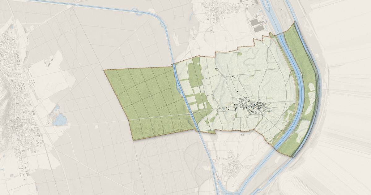 Portrait cartographique de Petit-Landau : relief, eau, forêts, bâti et voies, calculés à partir des données de l'IGN