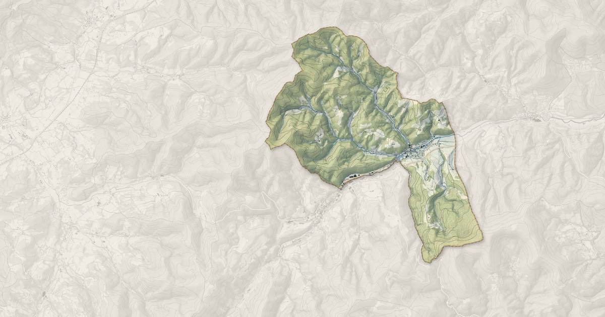 Portrait cartographique de Sainte-Croix-aux-Mines : relief, eau, forêts, bâti et voies, calculés à partir des données de l'IGN