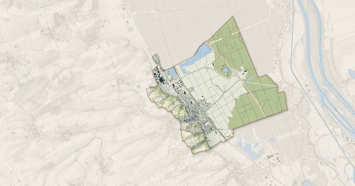 Portrait cartographique de Sierentz : relief, eau, forêts, bâti et voies, calculés à partir des données de l'IGN