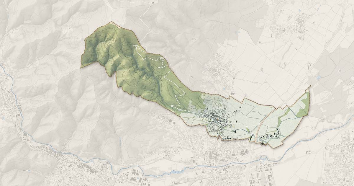 Portrait cartographique de Uffholtz : relief, eau, forêts, bâti et voies, calculés à partir des données de l'IGN