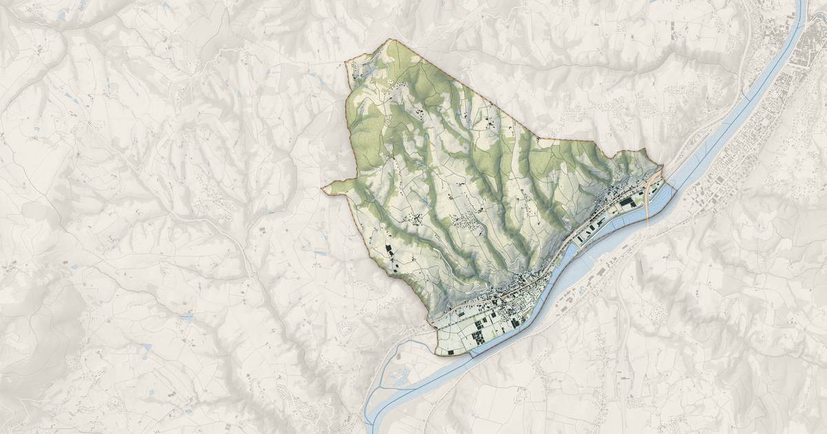 Portrait cartographique de Ampuis : relief, eau, forêts, bâti et voies, calculés à partir des données de l'IGN