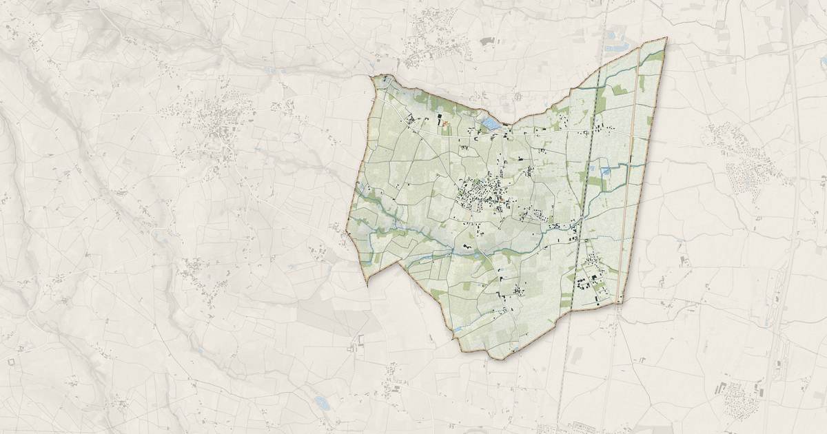 Portrait cartographique de Corcelles-en-Beaujolais : relief, eau, forêts, bâti et voies, calculés à partir des données de l'IGN