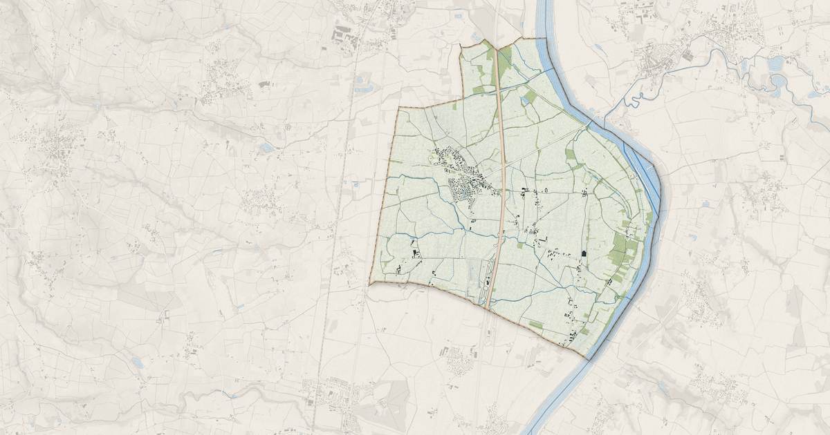 Portrait cartographique de Dracé : relief, eau, forêts, bâti et voies, calculés à partir des données de l'IGN