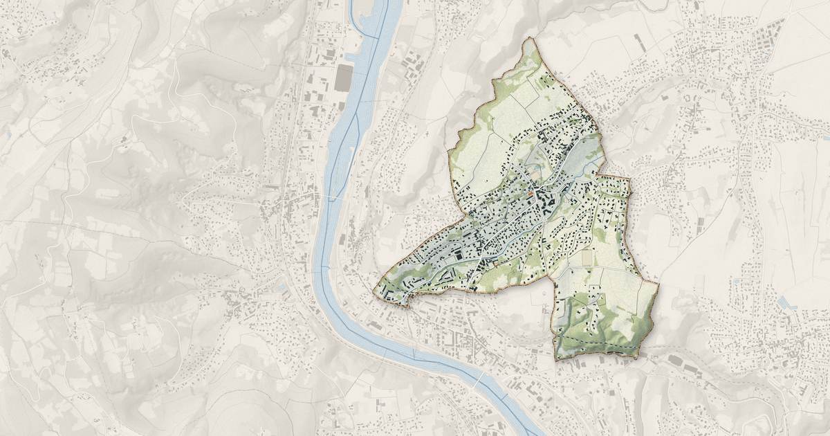 Portrait cartographique de Fontaines-Saint-Martin : relief, eau, forêts, bâti et voies, calculés à partir des données de l'IGN