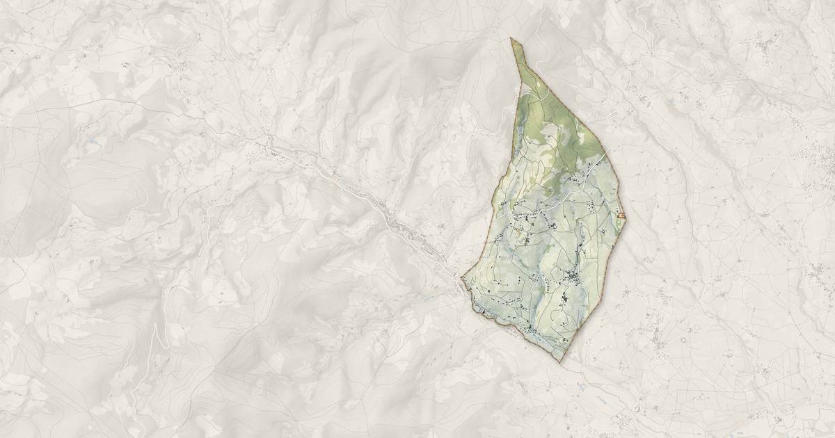 Portrait cartographique de Lantignié : relief, eau, forêts, bâti et voies, calculés à partir des données de l'IGN