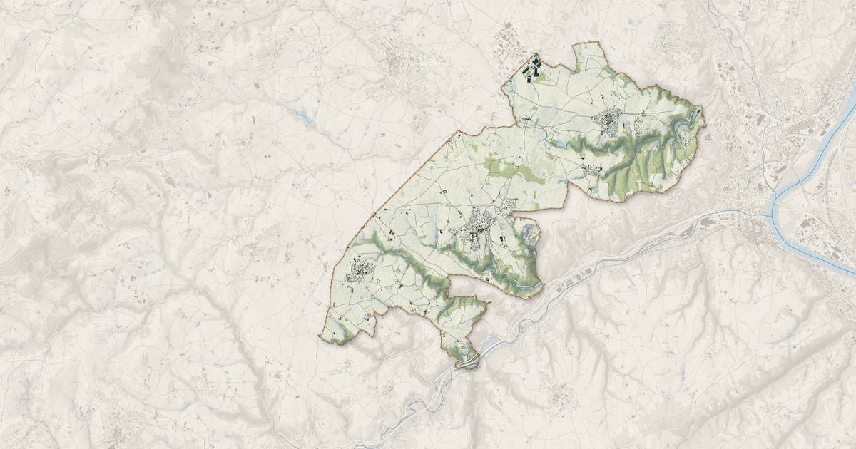Portrait cartographique de Beauvallon : relief, eau, forêts, bâti et voies, calculés à partir des données de l'IGN