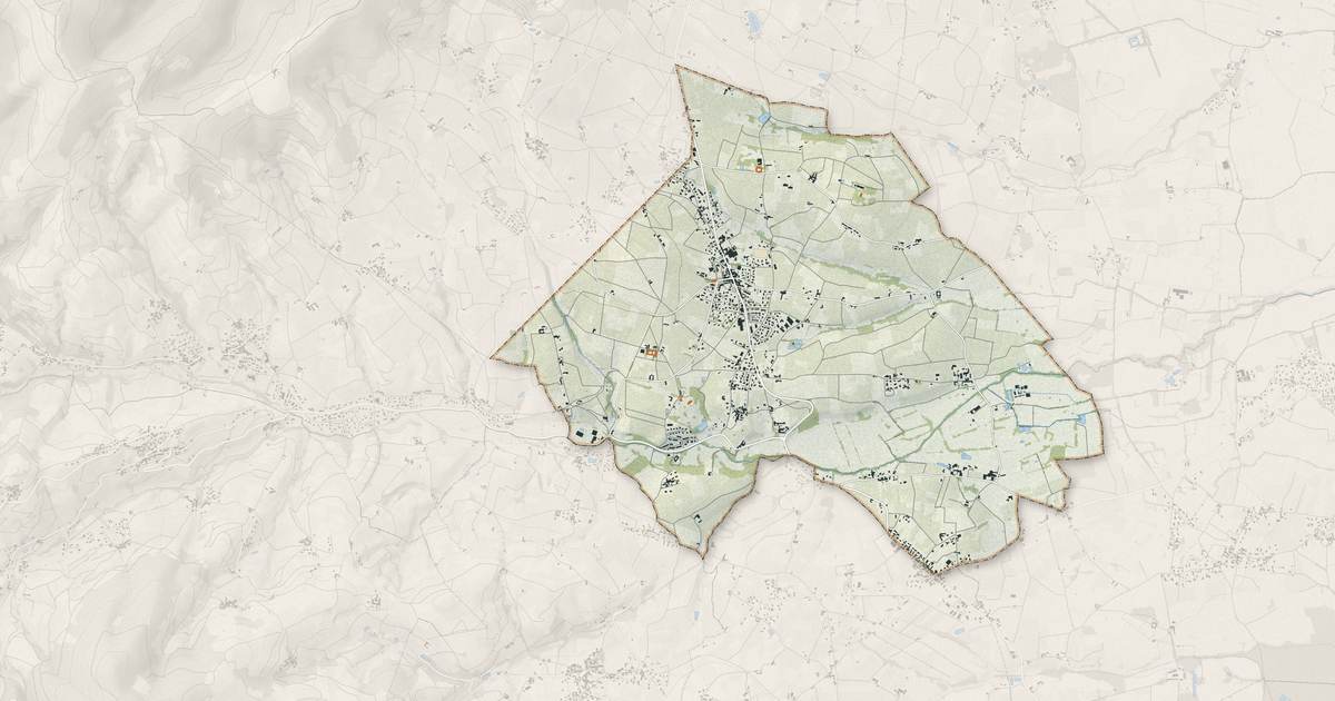 Portrait cartographique de Saint-Étienne-des-Oullières : relief, eau, forêts, bâti et voies, calculés à partir des données de l'IGN