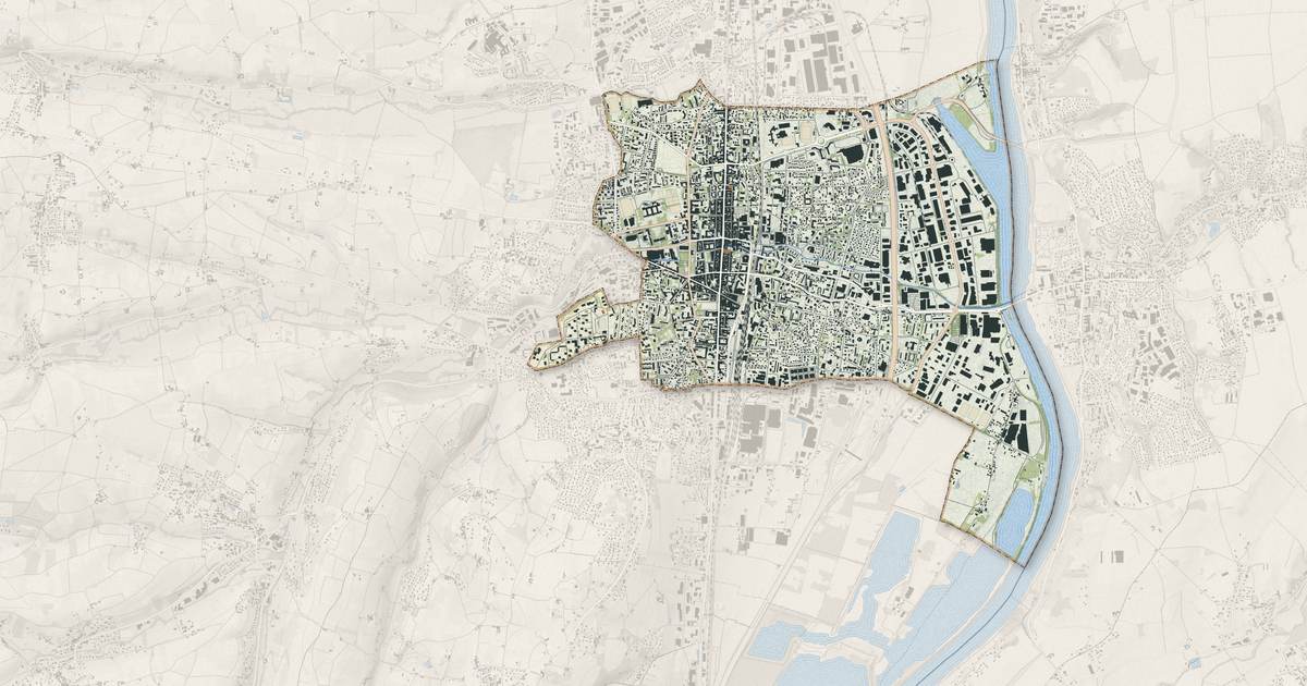 Portrait cartographique de Villefranche-sur-Saône : relief, eau, forêts, bâti et voies, calculés à partir des données de l'IGN
