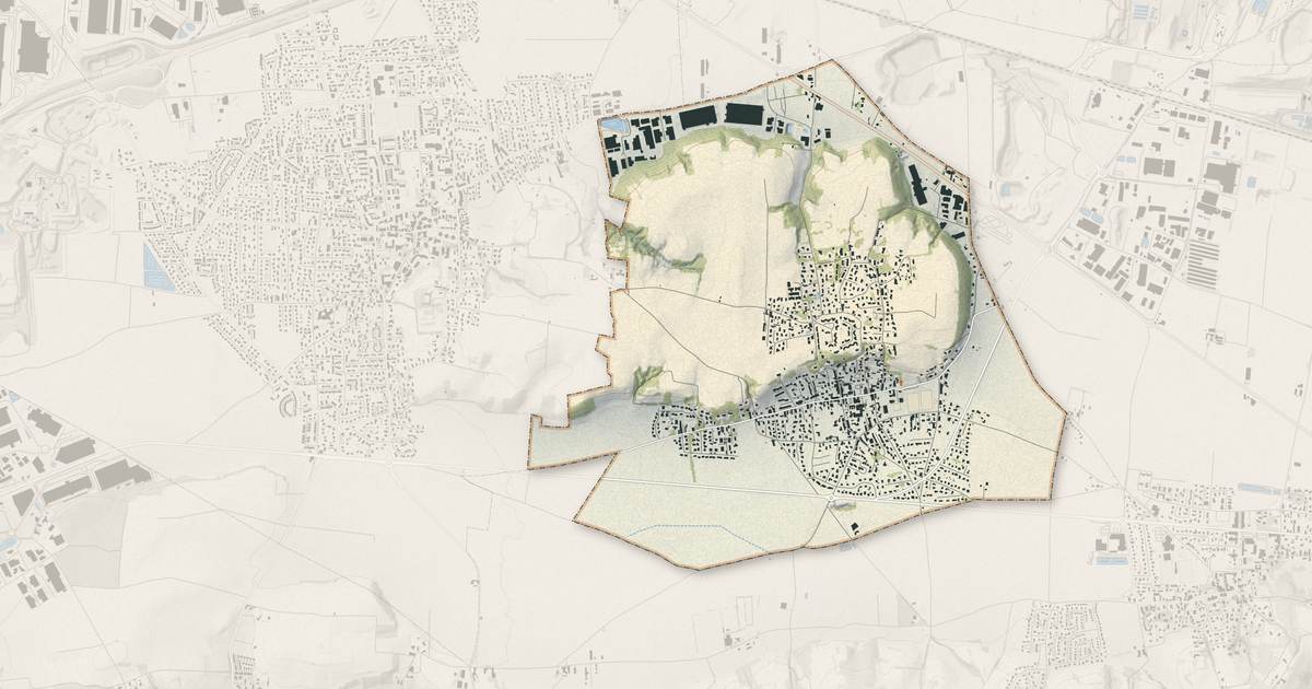 Portrait cartographique de Toussieu : relief, eau, forêts, bâti et voies, calculés à partir des données de l'IGN